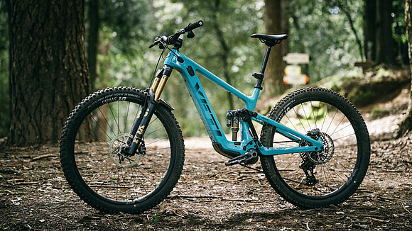Das YETI MTe E-Bike im Wald
