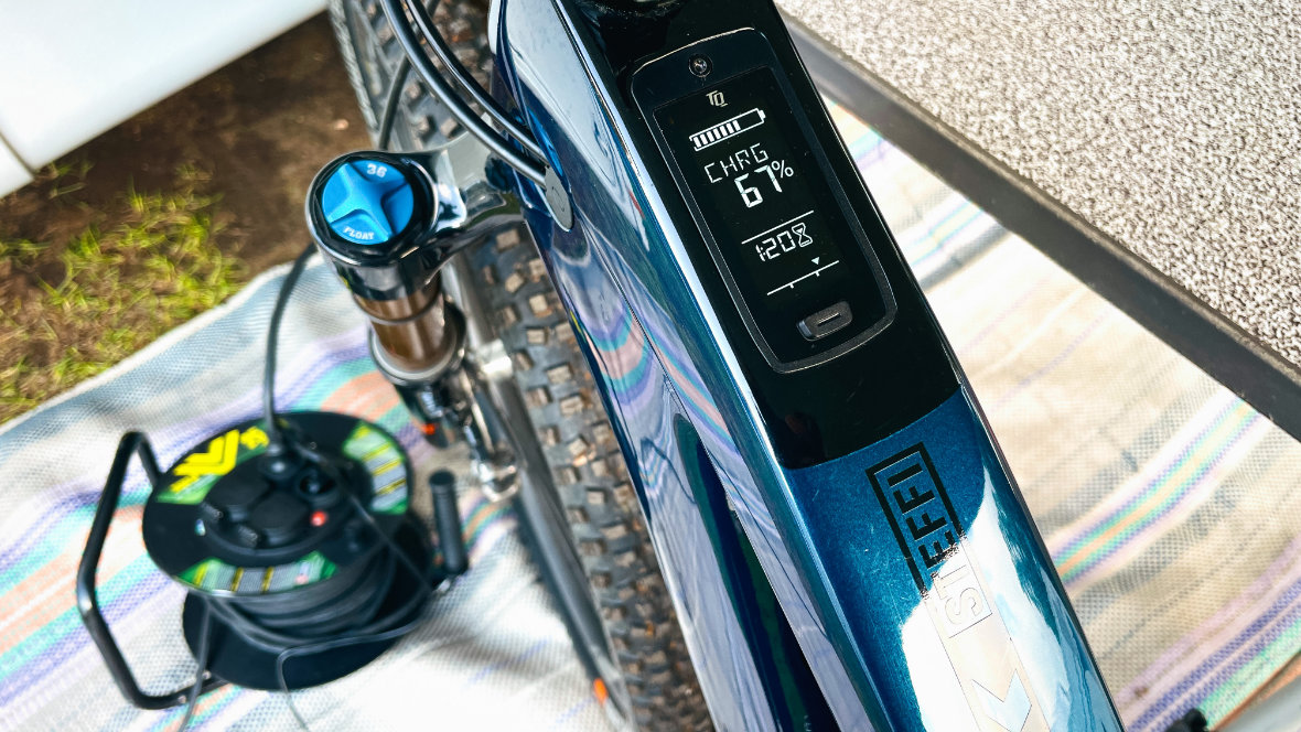 E-bike charges from the camper's socket