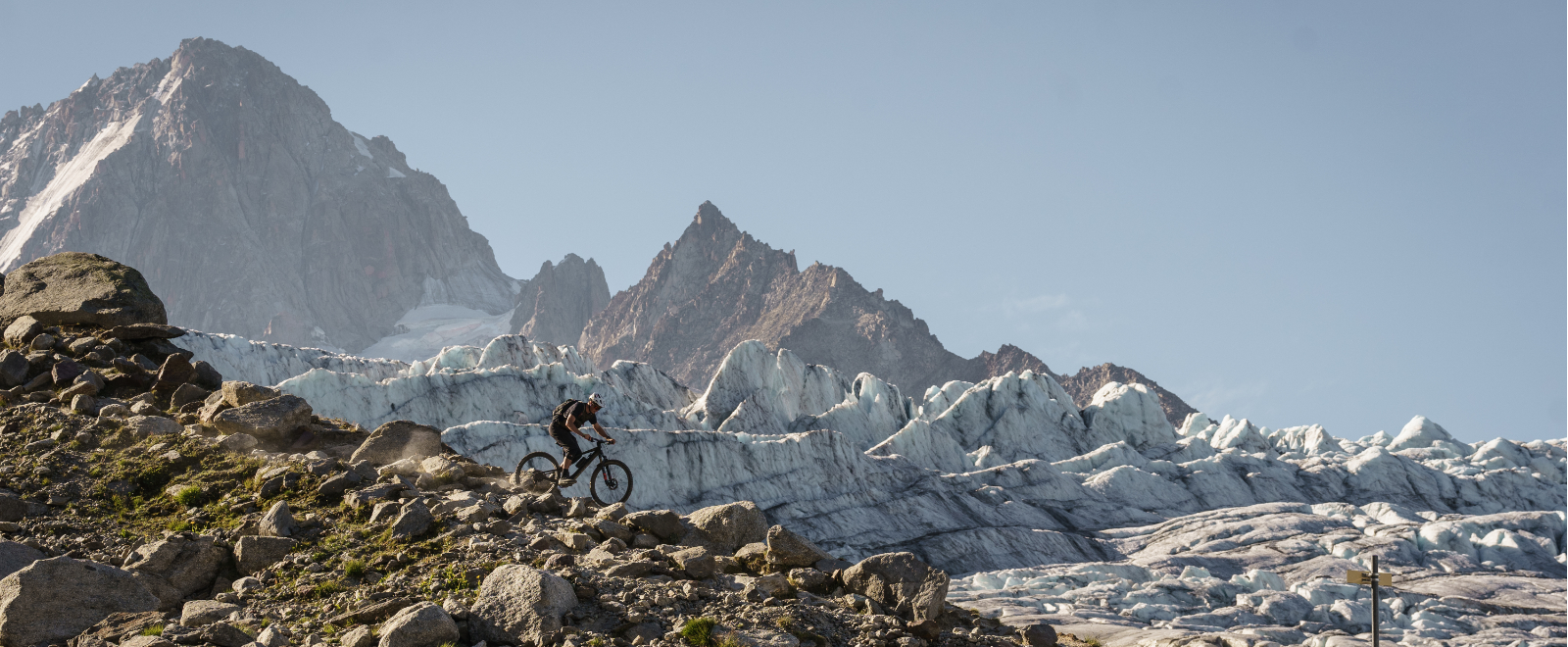 Scotty Laughland vor dem Mont Blanc